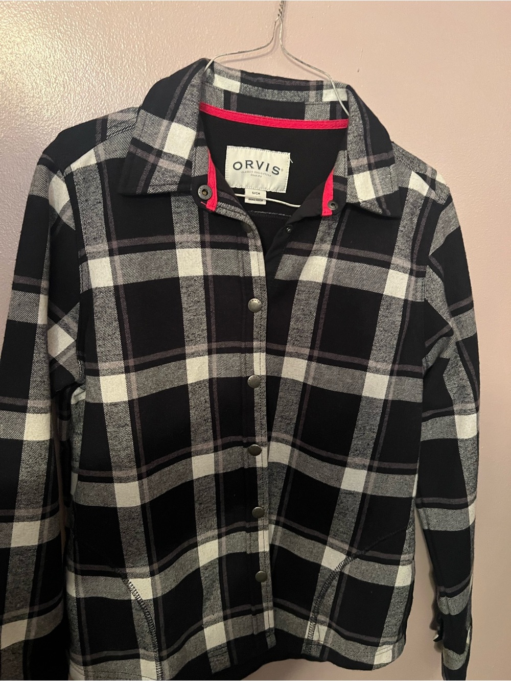 Ladies Orvis Black and White Plaid Snap Jacket with Pink Trim Size S Like New